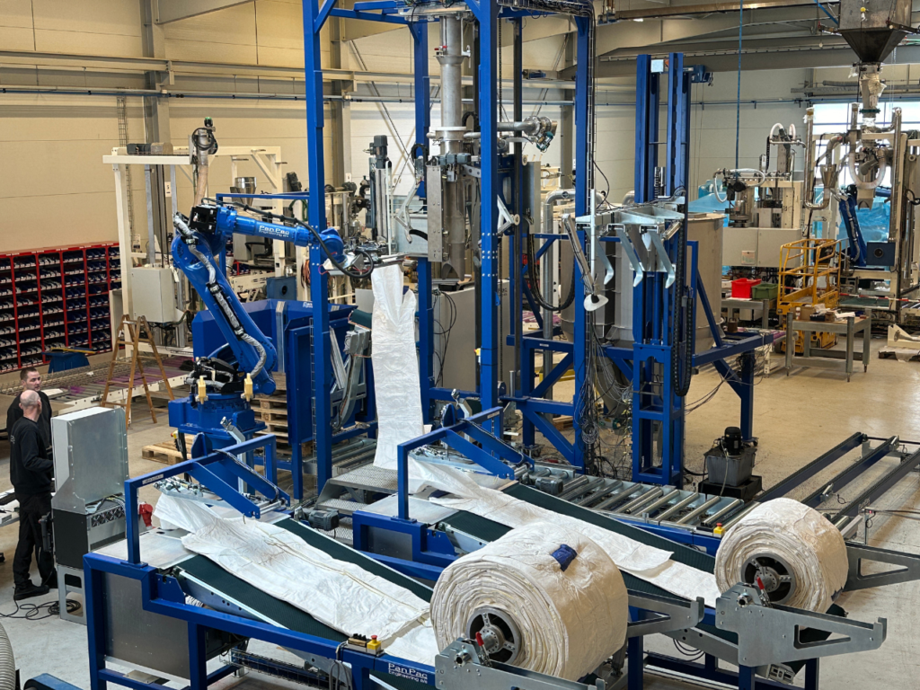 PanPac Engineering AS is a leading supplier of robotic palletizing and fully automated bag filling solutions